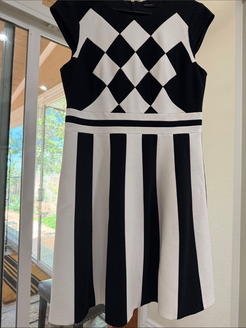 Karen Millen Black and White Mini Dress - Picture 2 of 8